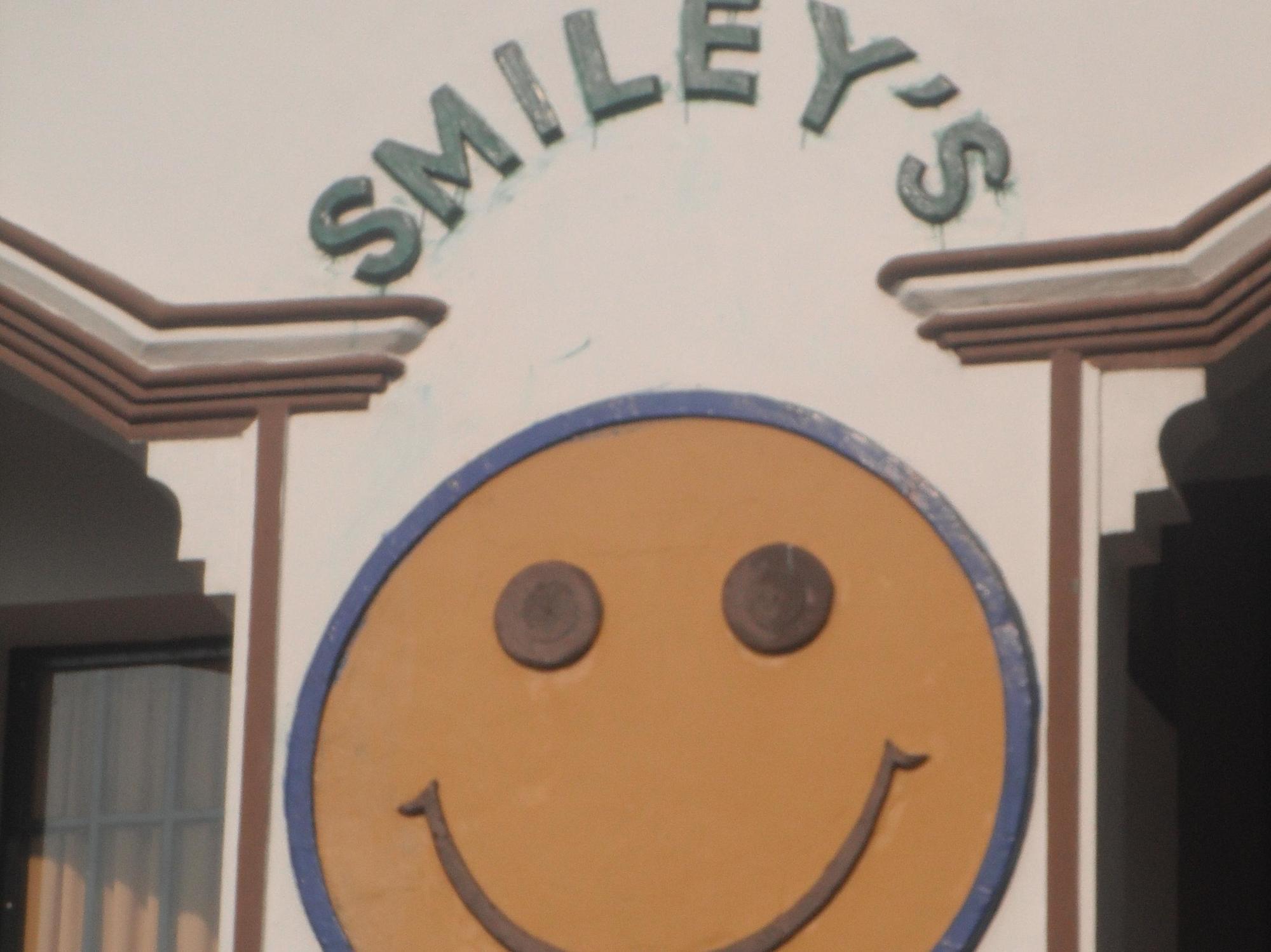 Smiley'S Guesthouse Siem Reap Exteriör bild